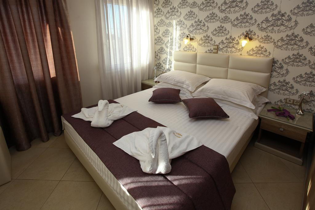 Villa Mandani Limenas  Room photo