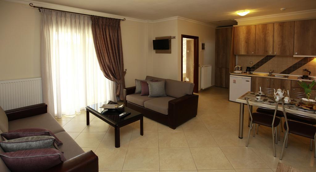 Villa Mandani Limenas  Room photo